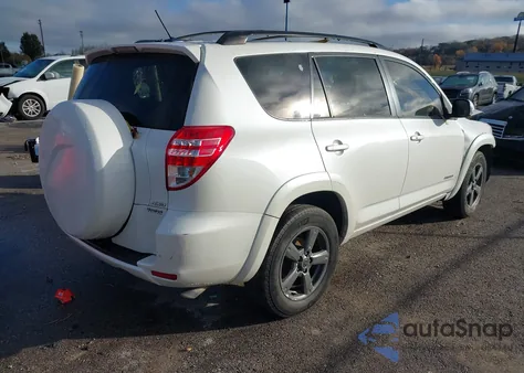 2009 Toyota Rav4 Limited z USA, uszkodzony, nr VIN JTMBK31V695078572